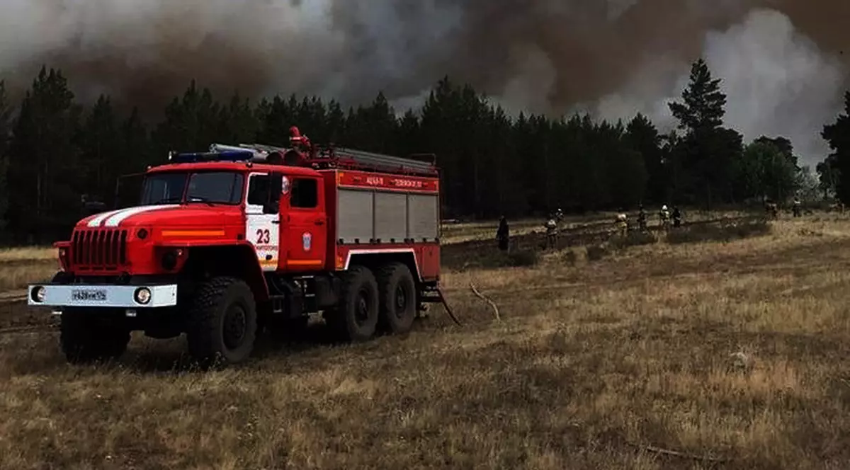 Val de caniculă în Rusia. Aproape 800.000 de hectare de pădure, afectate de incendii