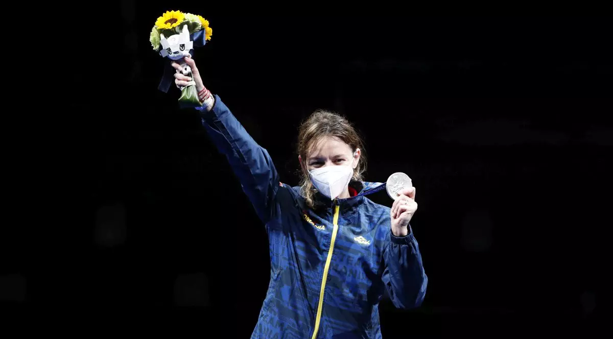 Ana Maria Popescu aduce României prima medalie olimpică de la Tokyo! Argint pentru româncă, după ce a pierdut finala la spadă