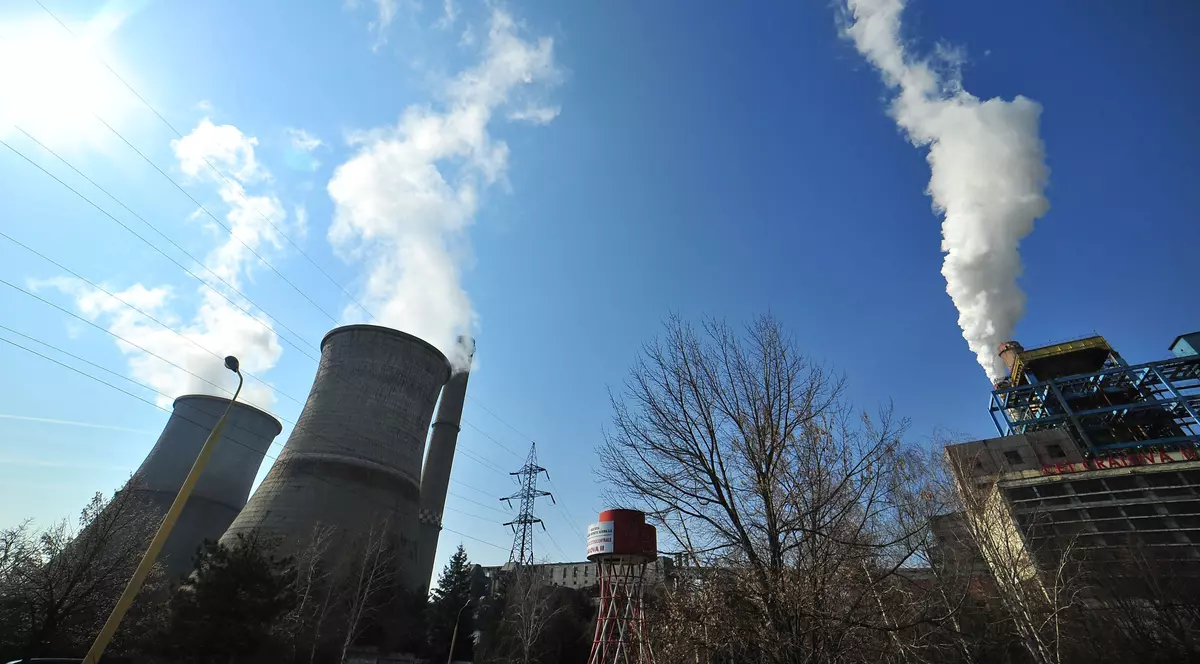 Complexul Energetic Oltenia va închide 2 centrale pe cărbune și va concendia 700 de angajați