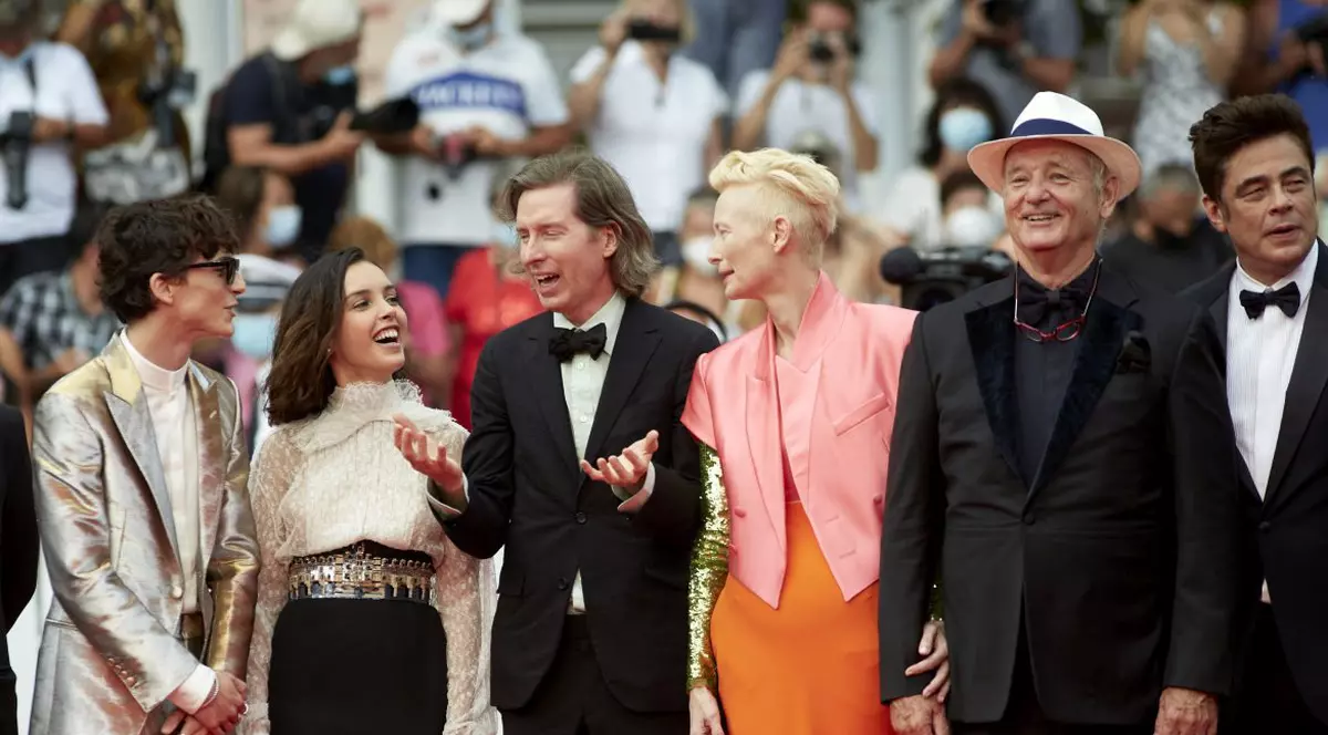 Corespondență de la Cannes: Ziua în care starurile de la Hollywood au venit cu autobuzul la premiera filmului în care joacă