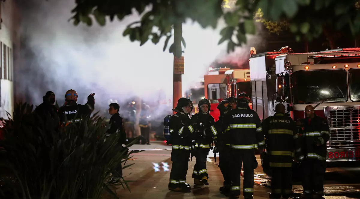 2.000 de filme au ars într-un incendiu al Cinematecii din Sao Paulo. „Parcă țara nu mai are album de familie”