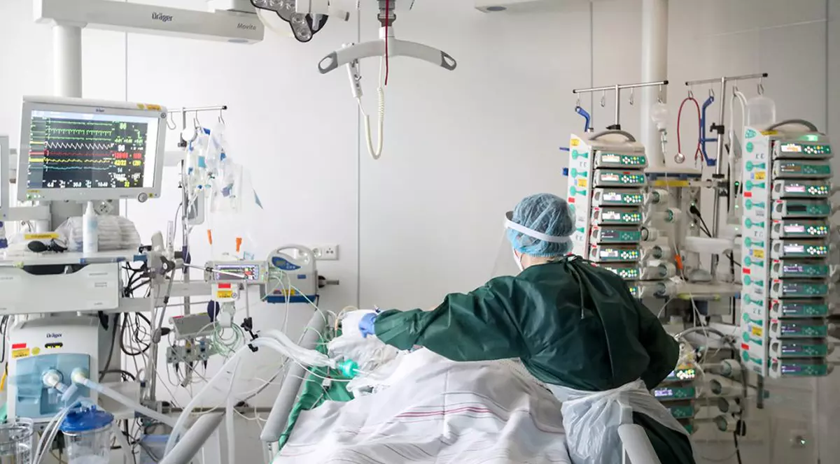 VIDEO Noi cazuri de infectare cu varianta Delta, la Iași și Bacău. „Putem să intrăm într-un val 4, cu 10.000 de îmbolnăviri pe zi”