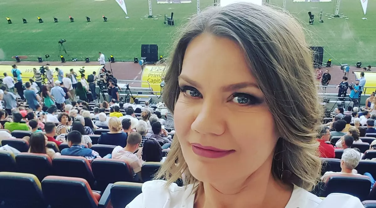 „Aș fi vrut să fiu stewardesă și educatoare”. Povestea Ioanei Cosma, prima femeie comentator la Euro 2020