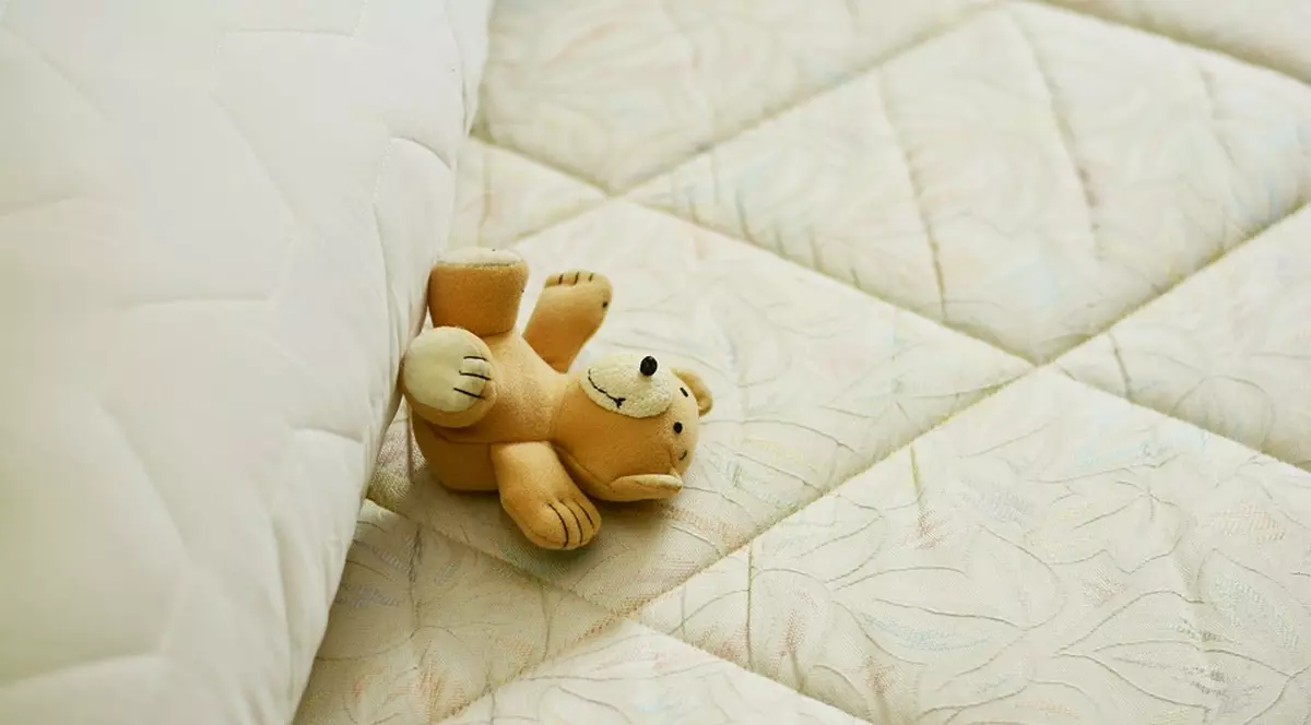 (Publicitate) Avantajele şi beneficiile unei saltele memory foam