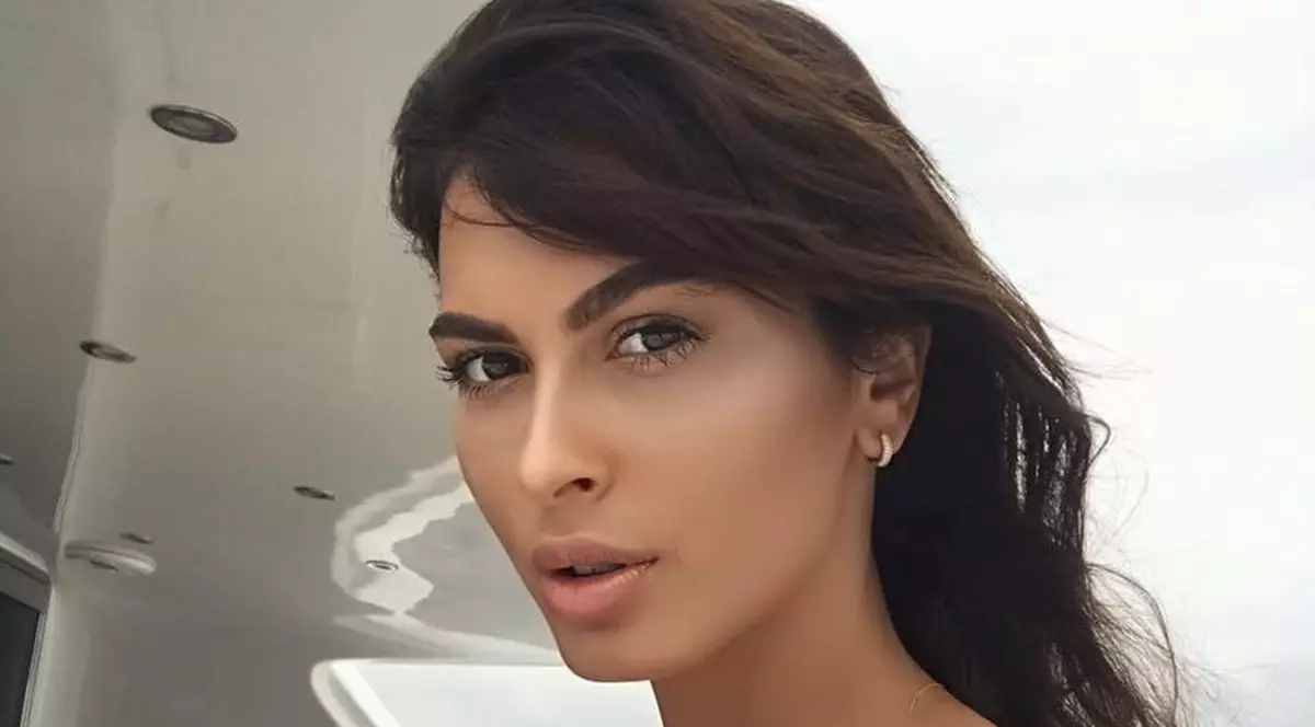 Cine e Mădălina Pamfile, concurenta de la „Bravo, ai stil! Celebrities”, sezonul 7. Are două fiice
