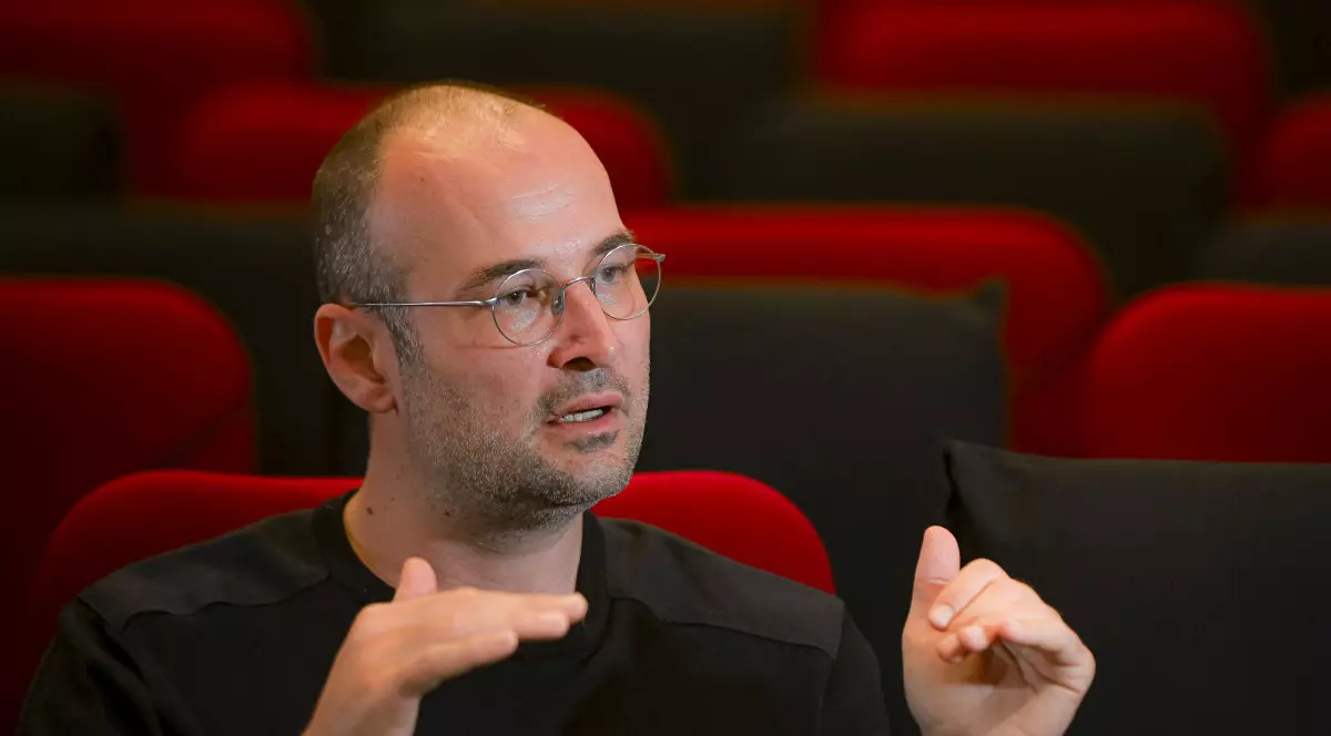 Alexander Nanau și alți trei cineaști români, invitați să facă parte din Academia americană de film