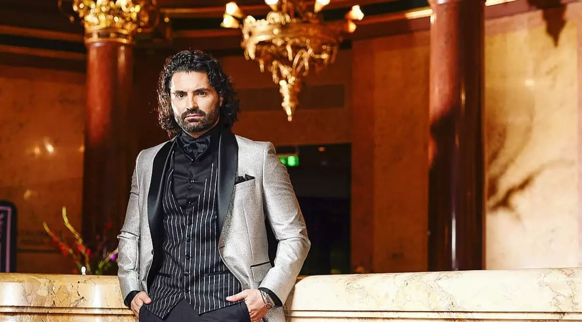 Pepe a împlinit 42 de ani. A organizat o petrecere la care și-a sărutat iubita în fața fiicelor lui