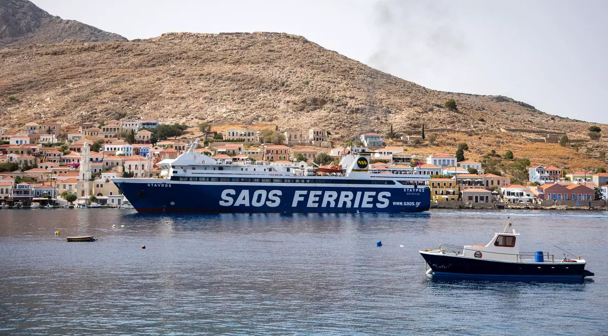 Grecia impune noi restricții anti-COVID pentru călătoriile cu feribotul