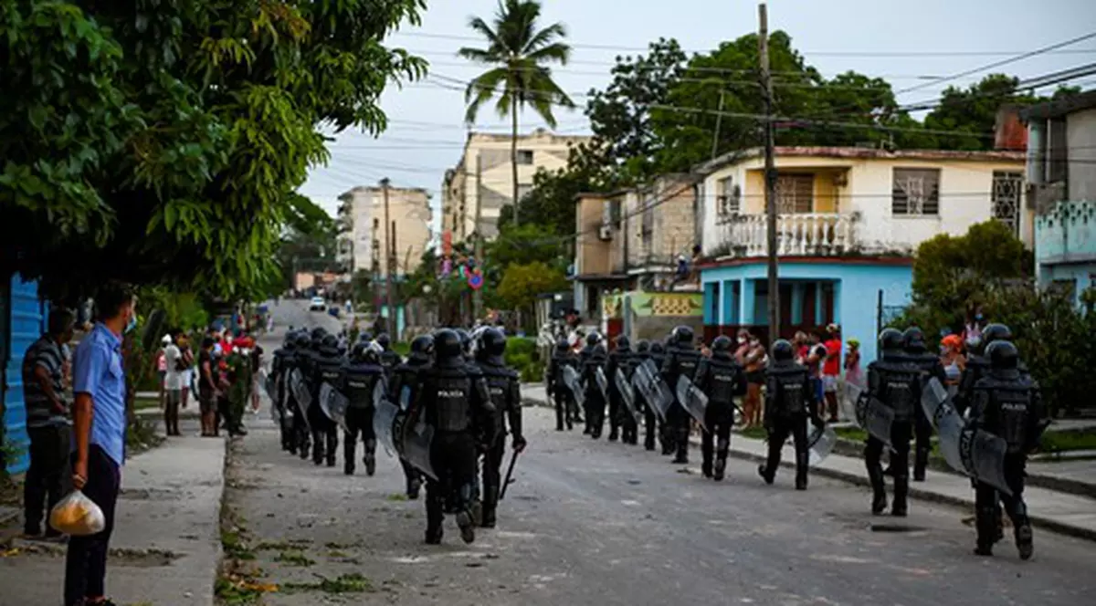 Zeci de arestări în Cuba, după cele mai ample proteste din ultimele decenii