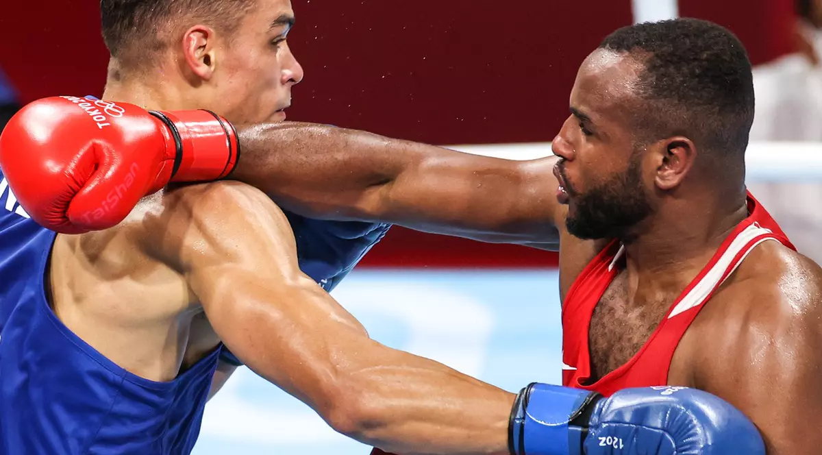 Un boxer din Maroc a încercat să-și muște adversarul de ureche. „Din fericire, purta proteză”