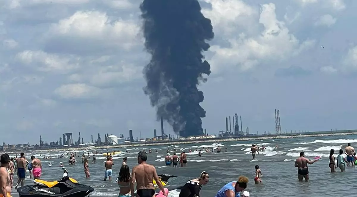 Premierul Cîțu anunță că în urma intervenției sale victimele exploziei de la Petromidia vor fi transferate în străinătate