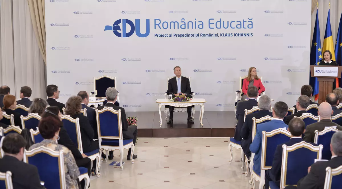Țintele proiectului „România educată”: Scăderea cu 50% a ratei analfabetismului funcțional și competențe digitale pentru toți profesorii