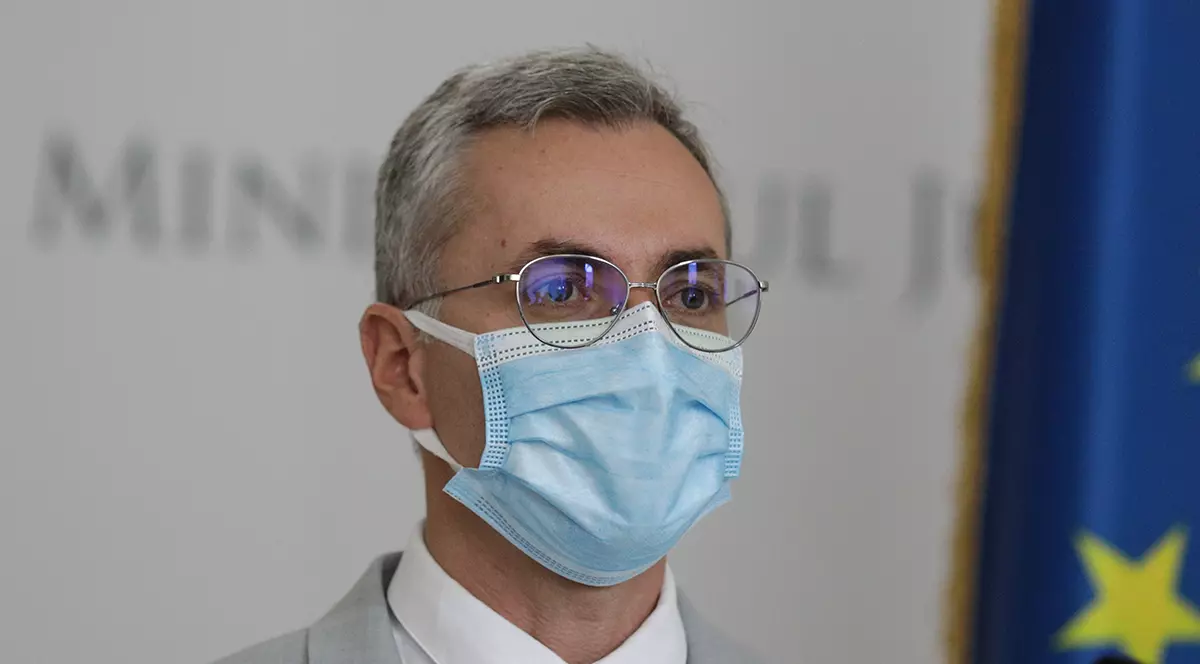 Stelian Ion vorbește despre o „miză nevăzută” a demiterii sale. „Cîțu și-a semnat propria plecare din guvern”