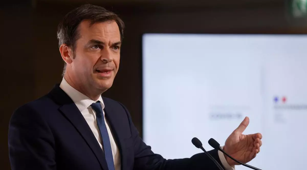 Avertismentul ministrului francez al sănătății: ”Al patrulea val este posibil de la finalul lui iulie”