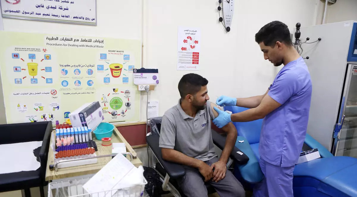 Studiu: Anticorpii împotriva COVID-19 durează până la 12 luni la 70% dintre pacienţii care au trecut prin boală