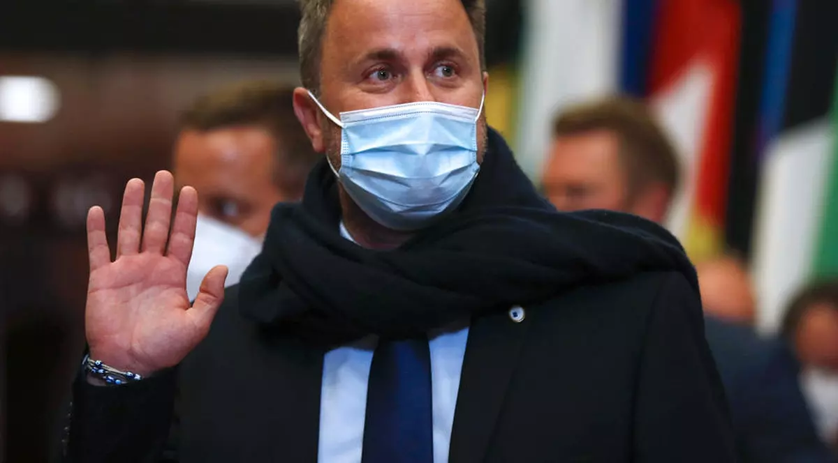 Diagnosticat cu Covid, premierul luxemburghez Xavier Bettel a fost spitalizat pentru investigații suplimentare