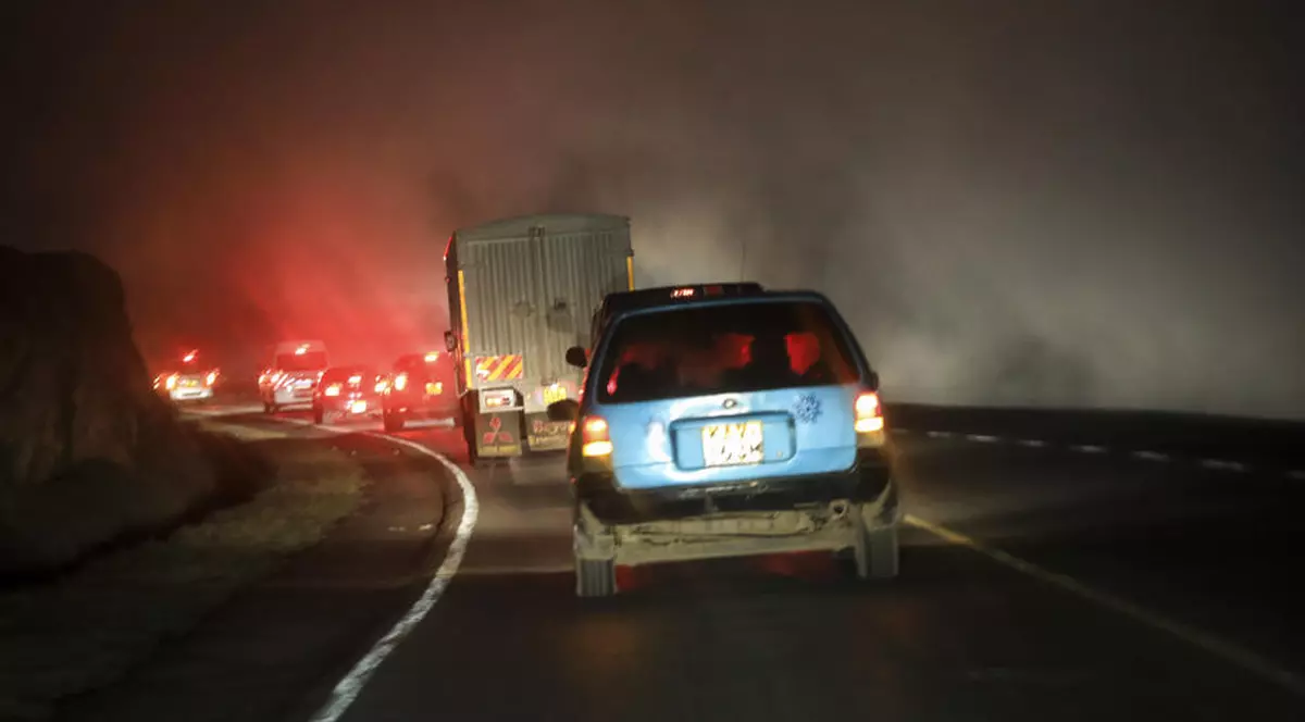 Cel puțin 13 persoane au murit în Kenya în urma exploziei unei cisterne care s-a răsturnat