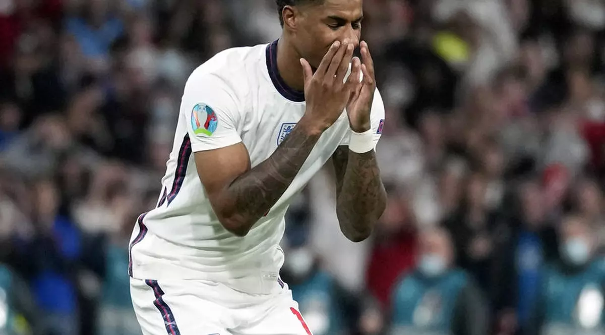 Rashford, mesaj emoţionant după finala Euro 2020: Cer scuze că am ratat la penalty-uri, dar niciodată pentru cine sunt