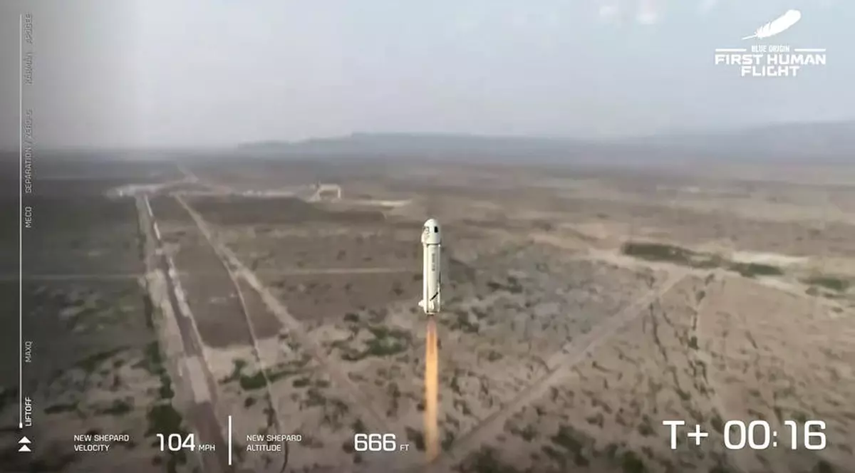 Imagini de la lansarea în spațiu a rachetei miliardarului Jeff Bezos