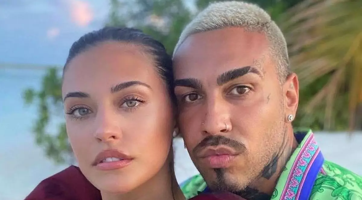 Alex Velea și Antonia, nași de botez pentru băiețelul lui Silviu Mircescu. Artista a șocat pe toată lumea cu ținuta ei sumară. Cum a apărut în biserică