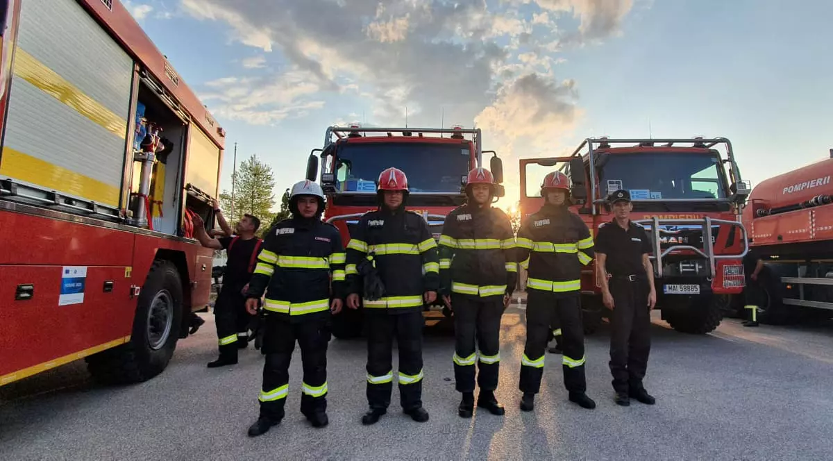 Prima zi de intervenție a pompierilor români aflaţi în misiunea din Grecia