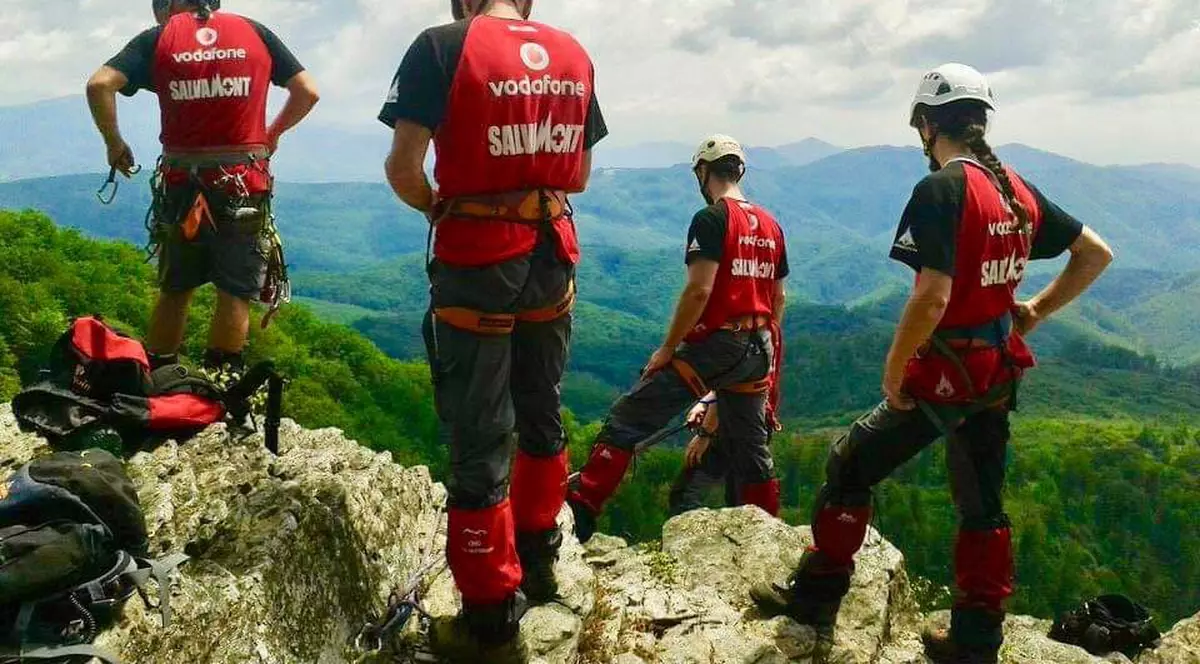 Un turist căutat de trei zile pe munte era de fapt acasă, dar nu a mai anunțat salvamontiștii pe care tot el îi alertase