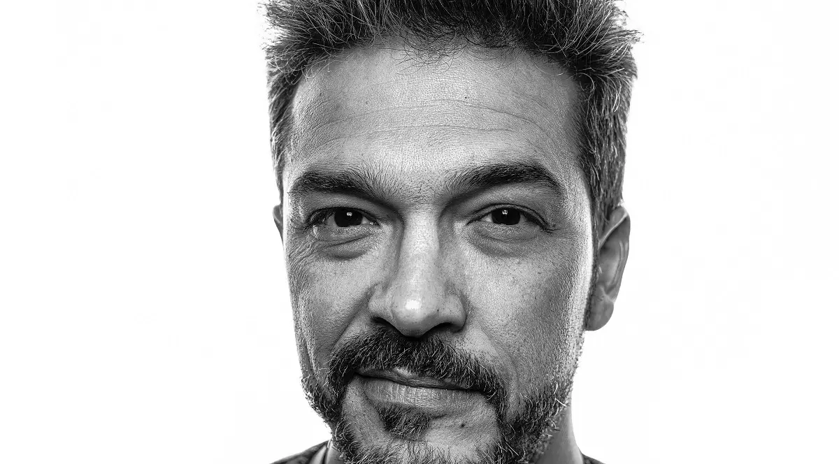 Adi Despot, solistul trupei Vița de Vie: „Activitatea noastră a fost scoasă din cadrul legal pentru 8 luni.  Acum ne bucurăm de fiecare secundă pe scenă”