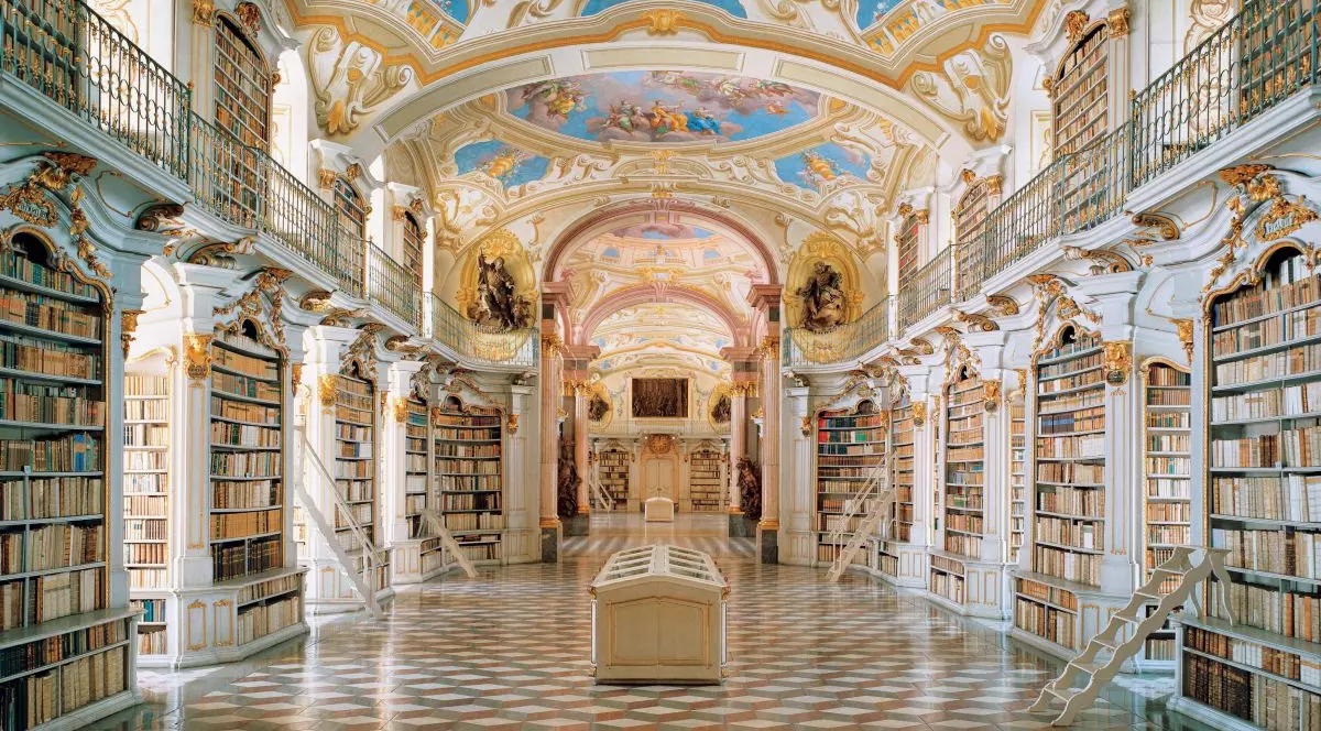 Ce idee au avut cei care îngrijesc cărțile Mănăstirii Admont, cea mai mare bibliotecă monastică a lumii