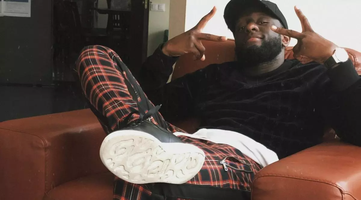 Viața unui fotbalist din Insulele Comore în România: „Nu mă satur niciodată de vinete cu ceapă”