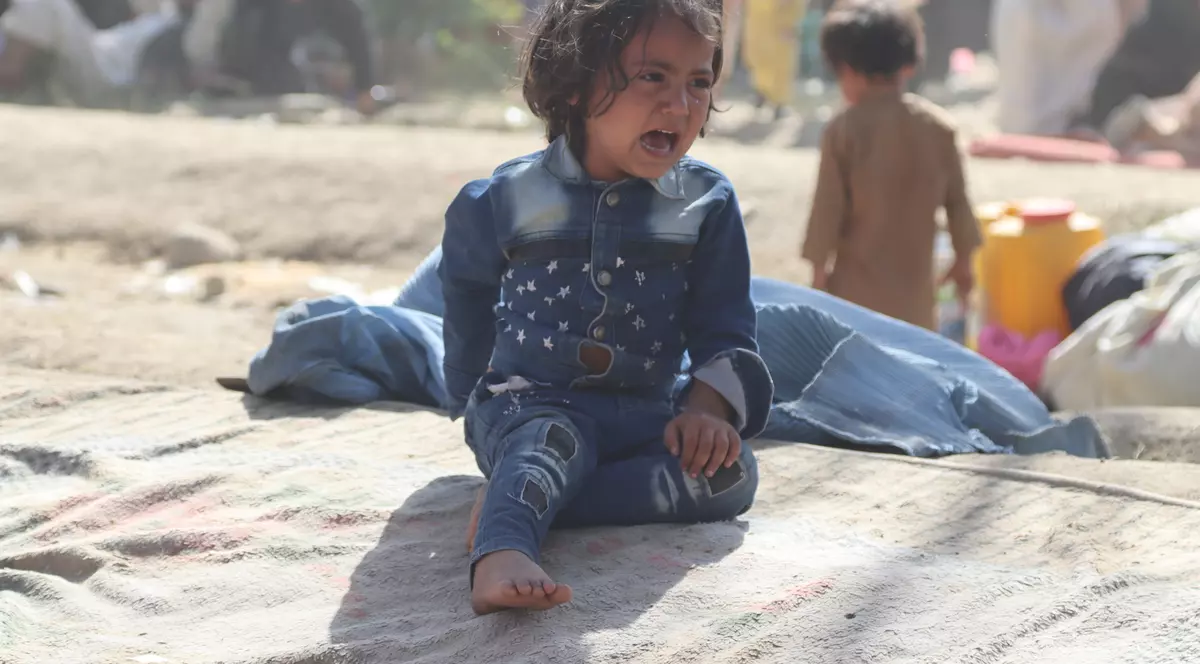 World Vision: „Copiii afgani sunt expuşi unui risc crescut de violenţă, abuz şi exploatare”. Apel pentru „evitarea unei crize umanitare fără precedent”