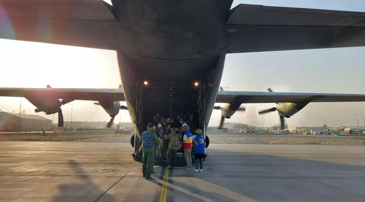 Încă un român a fost evacuat din Kabul cu avionul militar trimis de la București. Aeronava a preluat și trei cetățeni străini