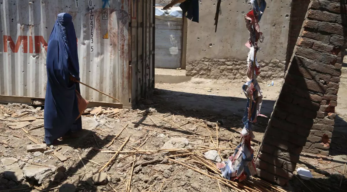 Prima zi sub controlul total al talibanilor. Femeie afgană: „Nu mai am nicio speranță”