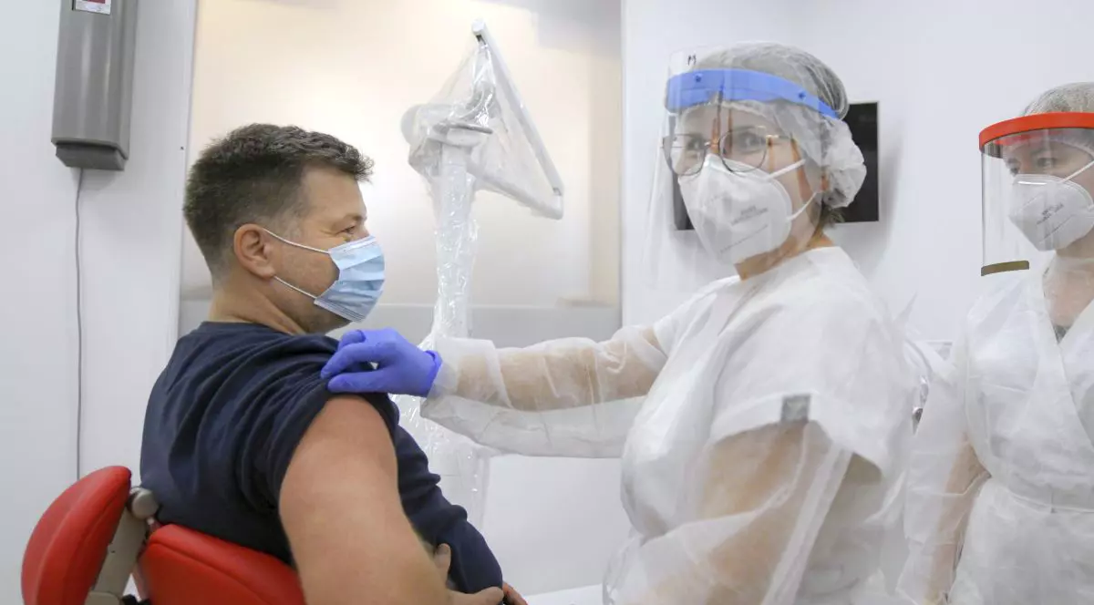 Care este rata de vaccinare anti-COVID la nivel național. În București, a depășit 51%