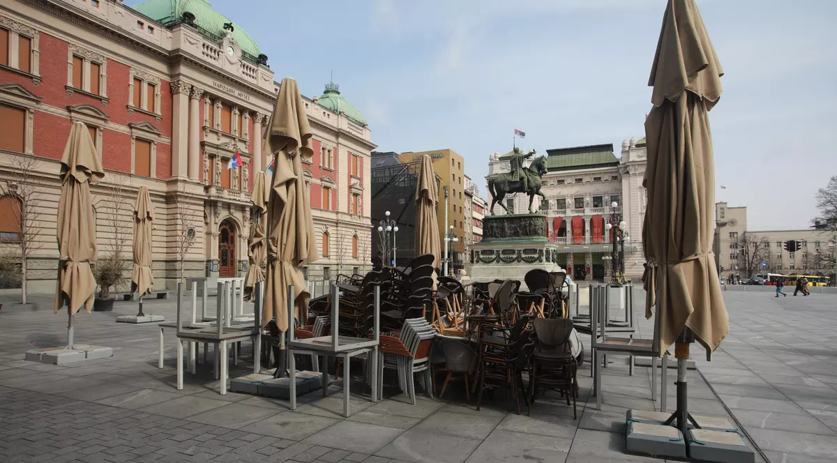 Locuitorii Belgradului, sfătuiți să rămână în case, după un incendiu puternic la groapa de gunoi