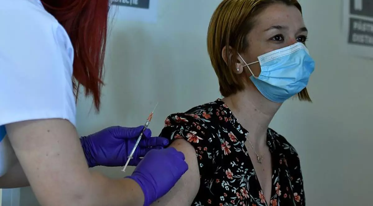 Puțin peste 9.000 de persoane vaccinate anti-COVID în ultimele 24 de ore