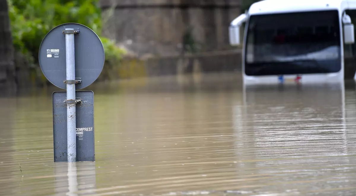 Cod galben de inundații în patru județe din vestul țării până luni la miezul nopții