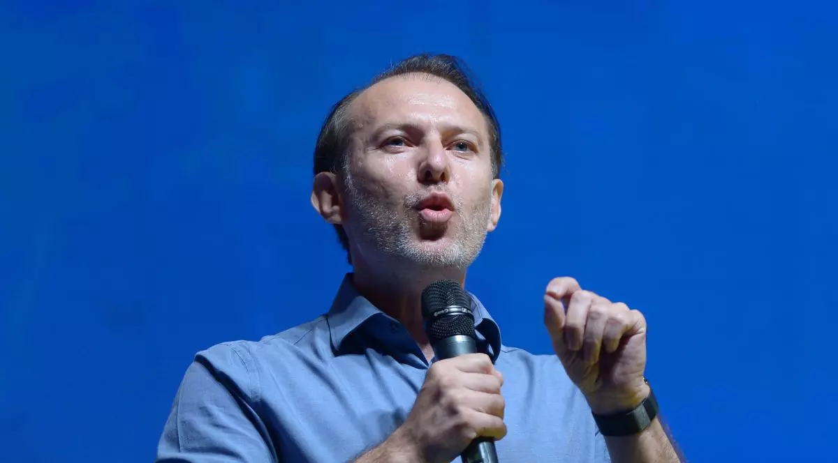 Cîțu mai are un dosar în SUA! Premierul, chemat în judecată pentru o datorie de aproape 7.000 de dolari