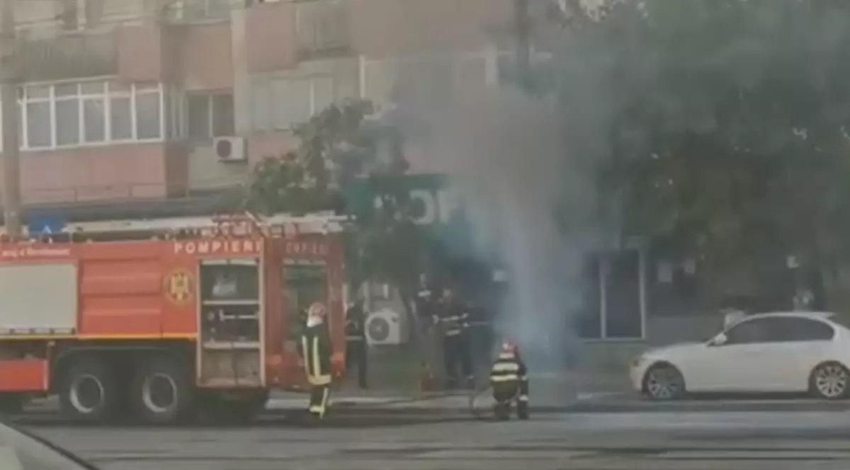 Linia tramvaiului 32, blocată pe Calea Rahovei în urma unui scurtcircuit