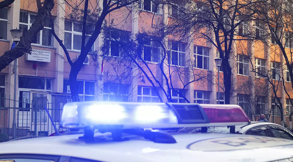 Adolescenți din Arad, bătuți de tatăl unui copil pe un teren de fotbal. „Adu sabia, bă!”, strigă bărbatul către fiul său