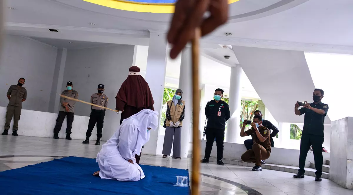 Ce este legea Sharia și cum se aplică. Pedepse extreme pentru femeile care încalcă regulile