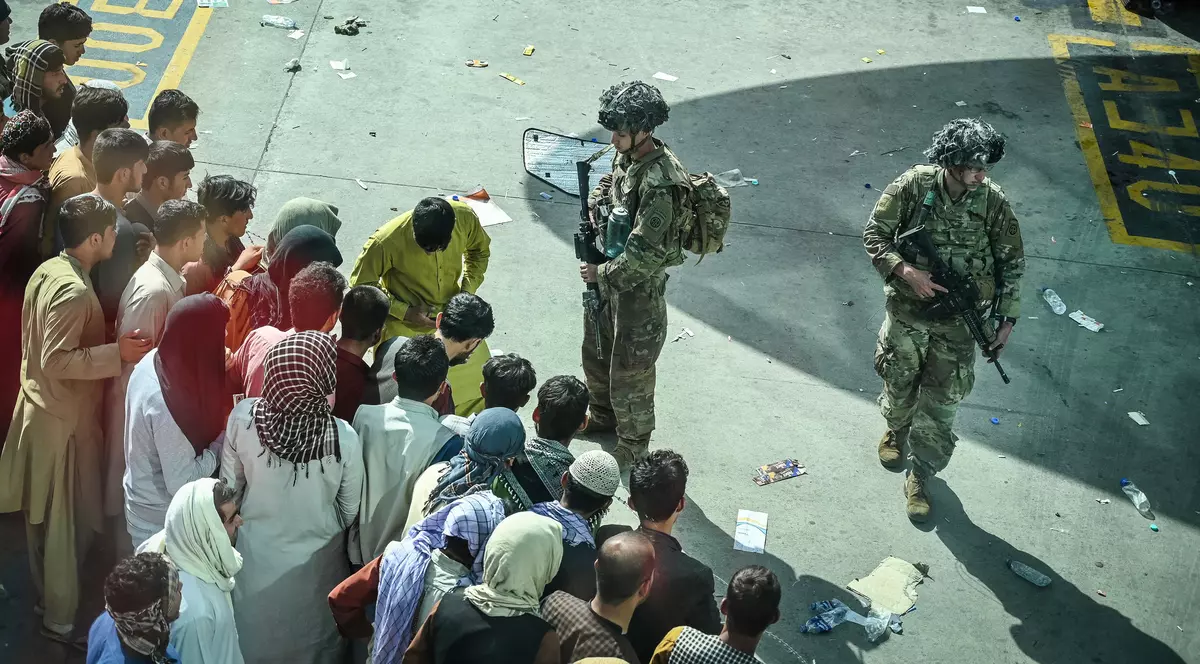 Gândurile unei mame care și-a pierdut fiul, soldat britanic, în Afganistanul căzut în mâinile talibanilor