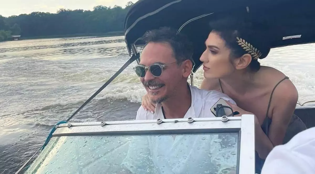 Răzvan Simion și Daliana Răducan au plecat într-o vacanță exotică. Cum a fost pozat prezentatorul