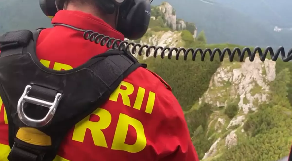 Turişti răniţi pe trasee din Bucegi. Pentru unul dintre ei s-a intervenit cu elicopterul