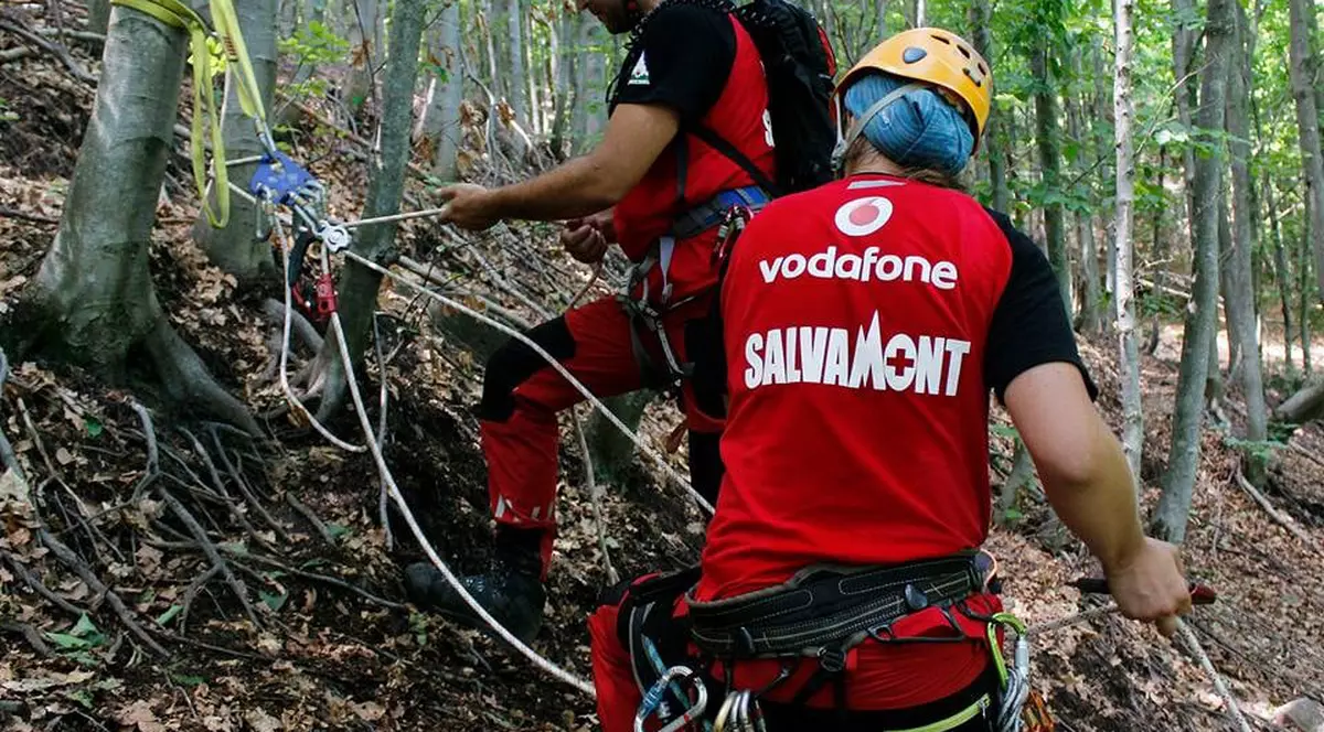 Un apel de urgență la aproape fiecare oră la Salvamont. Trei persoane au ajuns la spital, iar două sunt căutate încă de salvamontiști