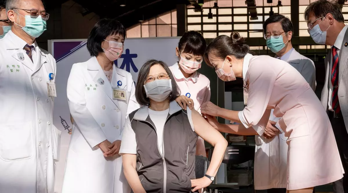 Președinta Taiwanului s-a vaccinat anti-COVID cu un ser produs pe plan intern, ale cărui teste clinice nu au fost finalizate