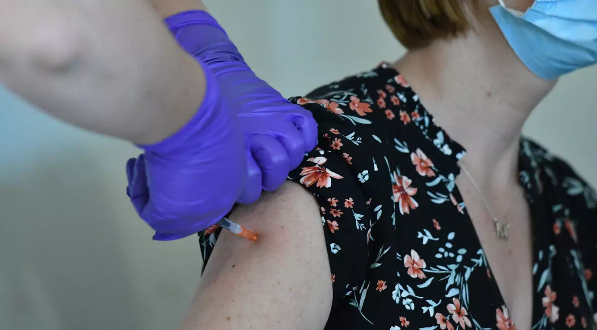 Pacienții imunocompromiși vor face 4 doze de vaccin, nu 3. Cum arată schema de imunizare în cazul lor