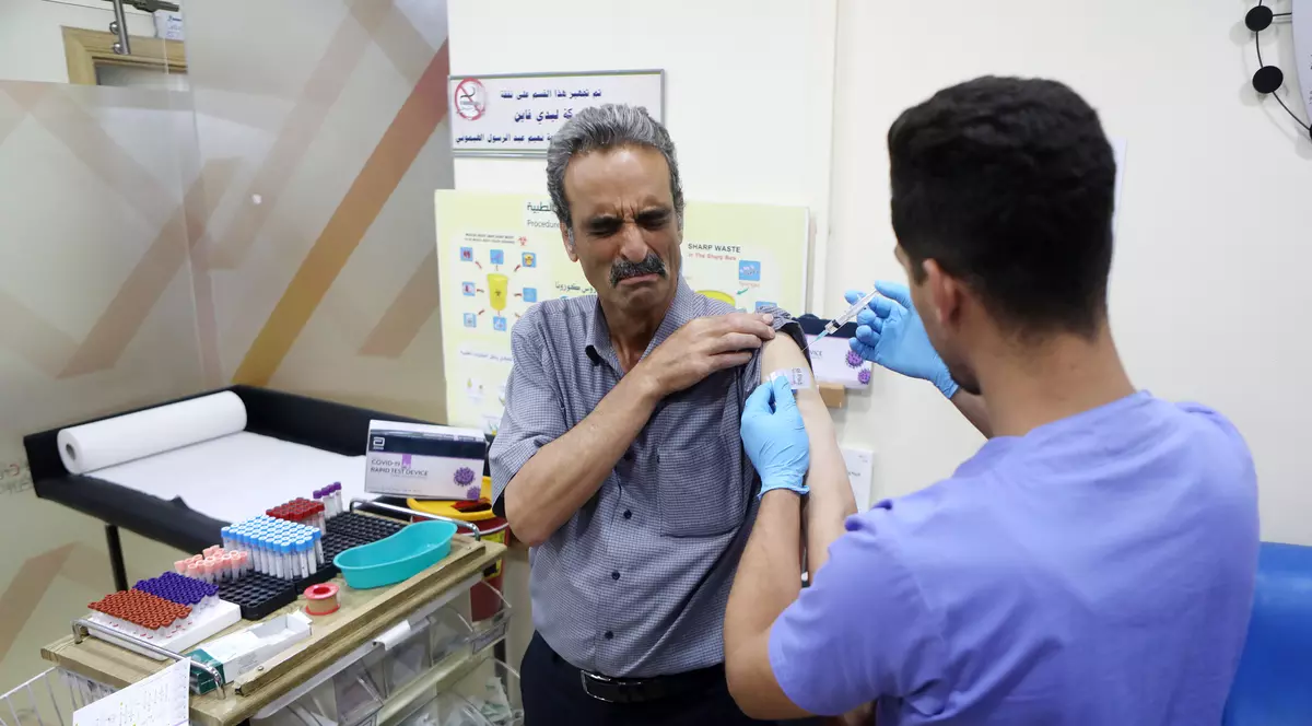 Israelul anunţă vaccinarea cu a patra doză de vaccin anti-COVID: „Ne va ajuta să trecem peste valul Omicron care mătură lumea”
