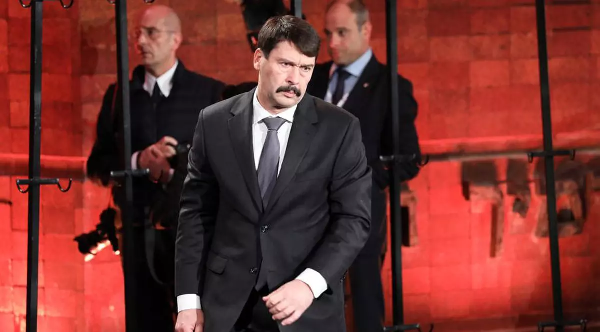 Președintele Ungariei a comparat anexarea Crimeii cu Tratatul de la Trianon: „Maghiarii nu au uitat că au ajuns minoritari și că li s-au luat școlile”