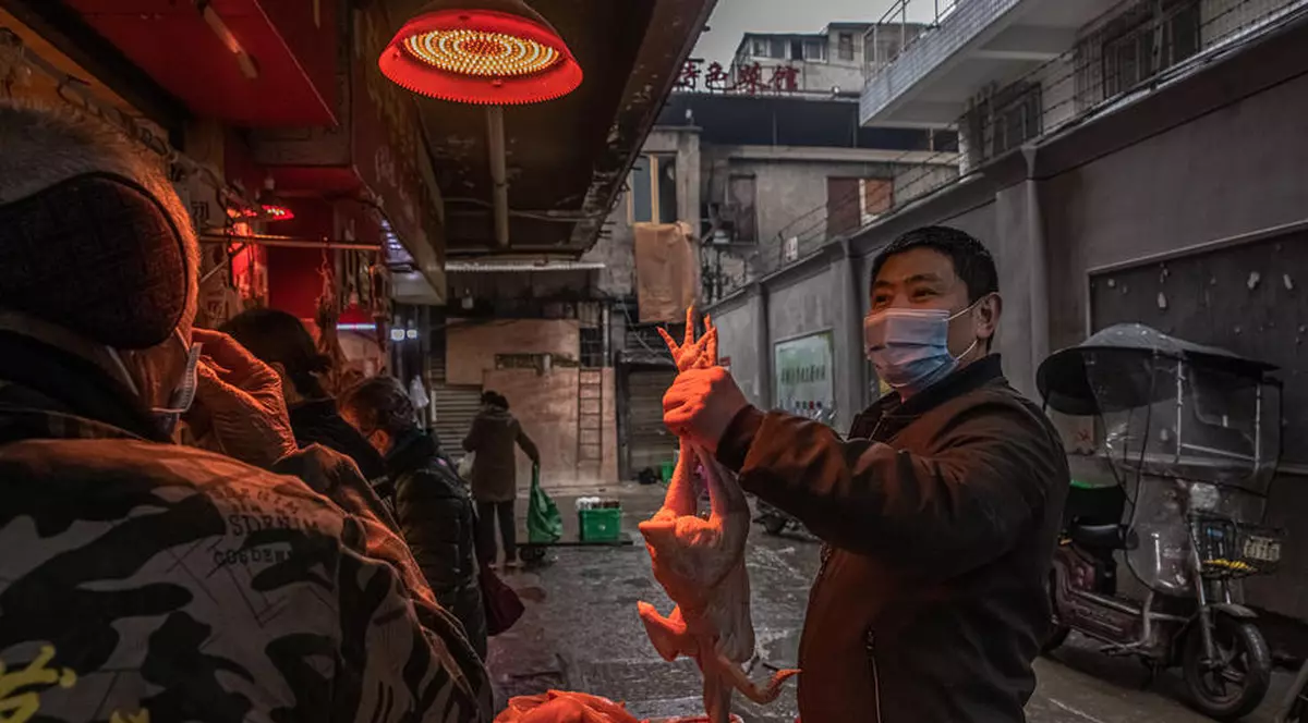 Noile date COVID venite din China indică piețele din Wuhan drept sursa virusului