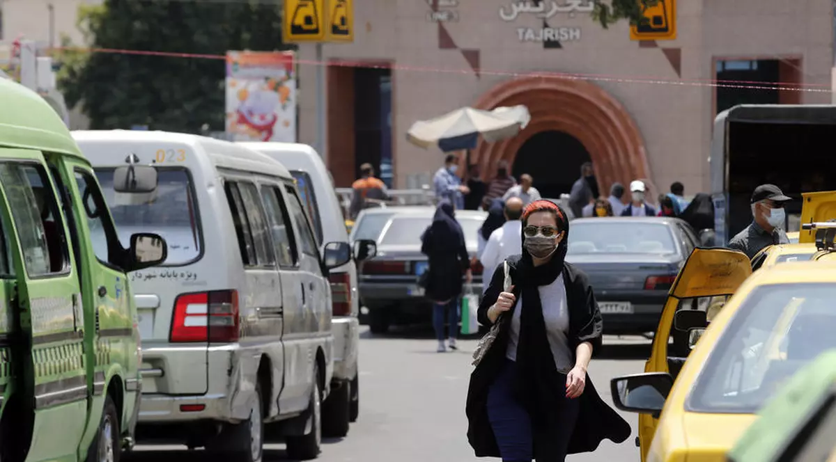 O mașină care transporta vaccinuri anti-COVID a fost atacată de hoți în Iran. Au fost furate 300 de seruri